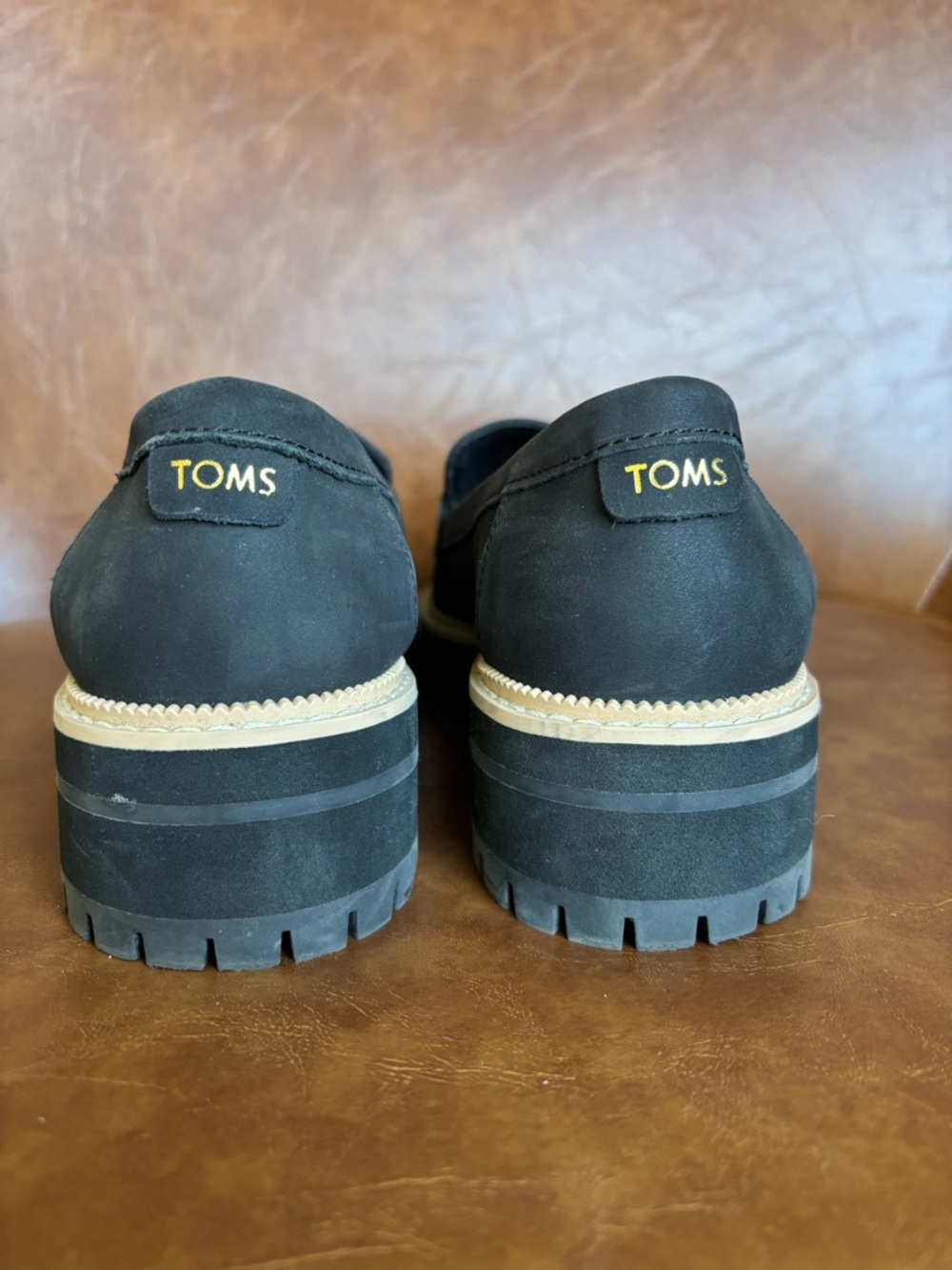 TOMS Cara Black Leather Platform Lug Sole Loafers NWOB 8.5 - Picture 6 of 8